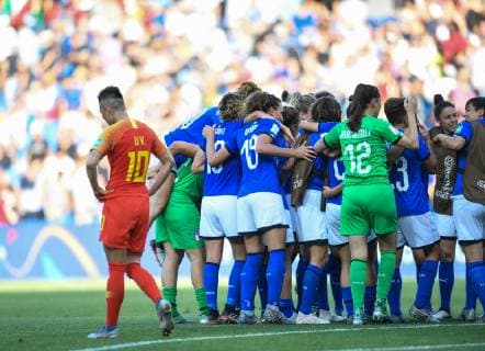(190625) -- MONTPELLIER (FRANCE), June 25, 2019 -- Li Ying (Front) of China reacts after the round of 16 match between Italy and China at the 2019 FIFA Women s World Cup in Montpellier, France, on June 25, 2019. China lost 0-2. ) (SP)FRANCE-MONTPELLIER-2019 FIFA WOMEN S WORLD CUP-ROUND OF 16-ITA VS CHN MaoxSiqian 