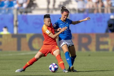 Barbara Bonansea (Italy) Li Ying (China) during the FIFA Women s World Cup France 2019 Round of 16 match between Italy 2-0 China at Stade de la Mosson in Montpellier, France, June25, 2019. Noxthirdxpartyxsales  (106679589)