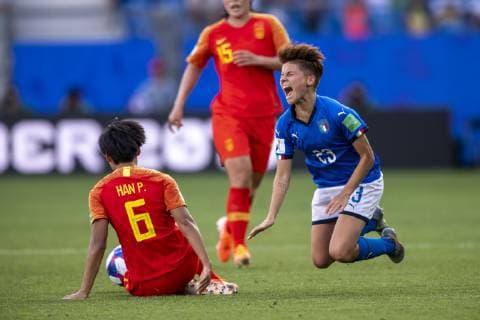 Manuela Giugliano (Italy) Han Peng (China) during the FIFA Women s World Cup France 2019 Round of 16 match between Italy 2-0 China at Stade de la Mosson in Montpellier, France, June25, 2019. Noxthirdxpartyxsales  (106679680)