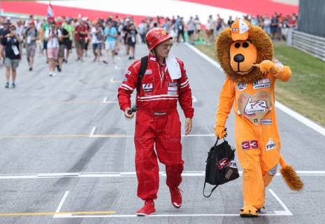 FORMULA 1 - GP of Austria 2019 SPIELBERG,AUSTRIA,27.JUN.19 - MOTORSPORTS, FORMULA 1 - Grand Prix of Austria, Red Bull Ring, preview. Image shows the public pit lane walk. GEPAxpictures xHaraldxSteiner
