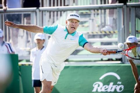 190627 John McEnroe under tennismatchen i Svaneholm Open den 27 juni 2019 i Skurup. *** 190627 John McEnroe during the tennis match in Svaneholm Open on June 27, 2019 in Skurup,  Copyright: ChristianxÖrnberg BB190627CO054