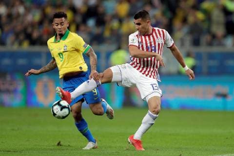 Paraguayan Junior Ignacio Alonso (R) vies for the ball with Brazilian Gabriel Jesus (L), during the Copa America 2019 quarter-finals soccer match between Brazil and Paraguay, at Arena do Gremio Stadium in Porto Alegre, Brazil, 27 June 2019. Brazil vs. Paraguay !ACHTUNG: NUR REDAKTIONELLE NUTZUNG!  Copyright: xJuanxIgnacioxRoncoronix SCA1953 20190628-636972868896065041