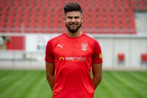Antonios Papadopoulos ; HFC Hallescher Fussballclub e.V; 3.Liga, Porträttermin 2019 2020, Halle Saale Sachsen-Anhalt Deutschland