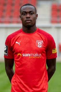 Ishmael Schubert-Abubakari ; HFC Hallescher Fussballclub e.V; 3.Liga, Porträttermin 2019 2020, Halle Saale Sachsen-Anhalt Deutschland