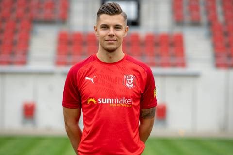 Erik Henschel ; HFC Hallescher Fussballclub e.V; 3.Liga, Porträttermin 2019 2020, Halle Saale Sachsen-Anhalt Deutschland