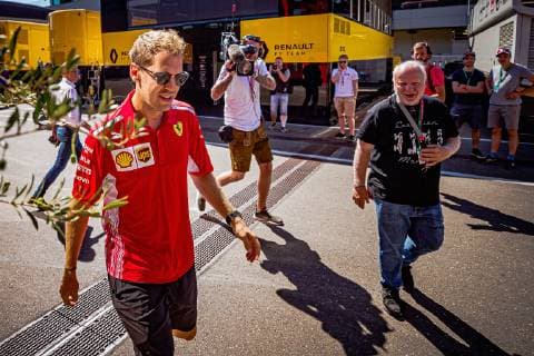 28.06.2019, Red Bull Ring, Spielberg, AUT, FIA, Formel 1, Grosser Preis von Oesterreich, Training, im Bild v.l.: Sebastian Vettel (GER, Scuderia Ferrari) mit seine Vater Norbert German Formula One driver Sebastian Vettel of Scuderia Ferrari with his father Norbert during practice for the Austrian FIA Formula One Grand Prix at the Red Bull Ring in Spielberg, Austria on 2019 06 28. Spielberg