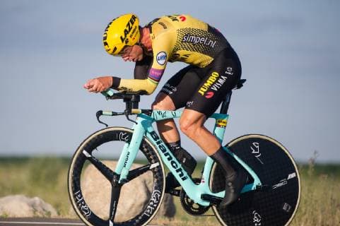 Tony Martin (GER Team Jumbo-Visma) gewinnt seinen 9. Meistertitel im Einzelzeitfahren - Aktion Rennszene - Querformat - quer - horizontal - Event Veranstaltung: Deutsche Meisterschaften - Einzelzeitfahren Strasse - Elite Maenner - Ort Location: Spremberg - Region: Brandenburg - Land Country: Deutschland Germany - Datum Date: 28.06.2019 Cycling Radsport Deutsche Meisterschaften - Einzelzeitfahren Strasse - Elite Maenner 28.06.2019