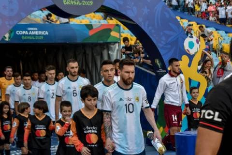 Fußball, Copa America, Venezuela - Argentinien Venezuela vs Argentina RIO DE JANEIRO, RJ - 28.06.2019: VENEZUELA VS ARGENTINA - Lionel Messi during a match between Venezuela and Argentina, valid for the quarterfinals of the Copa America 2019, held this Friday (28) at the Maracanã Stadium in Rio de Janeiro, RJ. (Photo: Nayra Halm Fotoarena) x1754683x  NayraxHalm