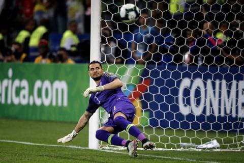 Futbol, Colombia vs Chile Copa America 2019 El arquero de la selecciones chilena Gabriel Arias es fotografiado durante el partido de cuartos de final de la Copa America contra Colombia disputado en el estadio Arena Corinthians de San Pablo, Brasil. 28 06 2019 Andres Pina Photosport Football, Colombia vs Chile Copa America Championship 2019 Chile s goalkeeper Gabriel Arias is pictured during the quarter final match of the Copa America Championship against Colombia held at the Arena Corinthians stadium in Sao Paulo, Brazil. 28 06 2019 Andres Pina Photosport Colombia vs Chile, Copa America 2019 
