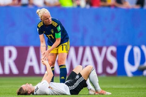 190629 Caroline Seger of Sweden after the FIFA Women s World Cup quarter final between Germany and Sweden on June 29, 2019 in Rennes. Photo: Simon Hastegard Bildbyran Kod SH 180094 bbeng fotboll football fotball soccer dam women kvinner frankrike france vm vm 2019 verdensmesterskap världsmästerskap fifa women s world cup 2019 world cup kvartsfinal knockout stage sverige sweden germany tyskland jubel Copyright: SIMONxHASTEGARD BB190629SH134