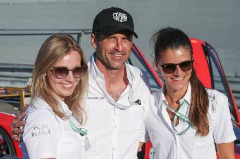 FORMULA 1 - GP of Austria 2019 SPIELBERG,AUSTRIA,29.JUN.19 - MOTORSPORTS, FORMULA 1 - Grand Prix of Austria, Red Bull Ring, Legends Parade. Image shows Patrick Dempsey and girls. GEPAxpictures xHaraldxSteiner
