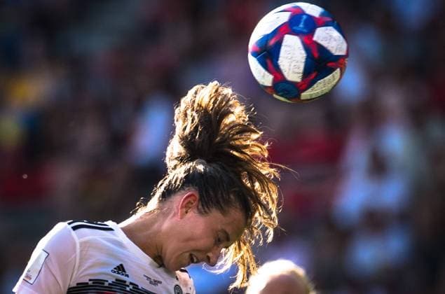 (190630) -- RENNES, June 30, 2019 -- Sara Daebritz of Germany heads the ball during the quarterfinal between Germany and Sweden at the 2019 FIFA Women s World Cup at Roazhon Park in Rennes, France on June 29, 2019. Sweden won 2-1. ) (SP)FRANCE-RENNES-FIFA WOMEN S WORLD CUP-QUARTERFINALS-GER VS SWE XiaoxYijiu 