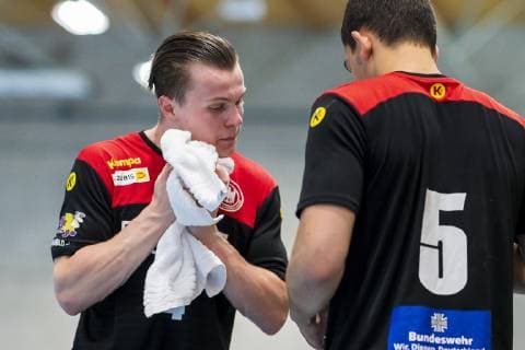 Kloten, Deutschland 30. Juni 2019: Handball, DHB U21, U 21 Laenderspiel - Airport Trophy - Schweiz vs. Deutschland Fin Backs (Deutschland MT Melsungen), Tim Matthes (Deutschland Fuechse Berlin) Kloten Sporthalle Ruebisbach Schweiz