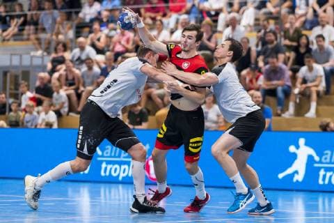 Kloten, Deutschland 30. Juni 2019: Handball, DHB U21, U 21 Laenderspiel - Airport Trophy - Schweiz vs. Deutschland Hendrik Schreiber (Deutschland HSG Wetzlar) Kloten Sporthalle Ruebisbach Schweiz
