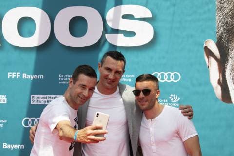Kroos - Der Film Weltpremiere Cinedom Koeln Deutschland Datum: 30.06.2019 Von links: Kai Pflaume Wladimir Klitschko Lukas Podolski