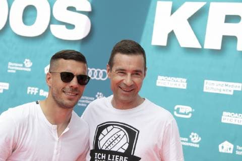 Kroos - Der Film Weltpremiere Cinedom Koeln Deutschland Datum: 30.06.2019 Von links: Lukas Podolski Kai Pflaume
