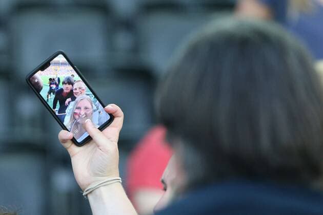 Bundestrainer Joachim Loew (Deutschland) macht Selfies mit den Fans, Spanien vs. Deutschland, Fussball, Europameisterschaft, U21, U 21 Finale, 30.06.2019 Udine Udine Italien