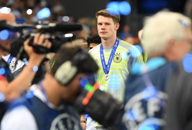 30.06.2019, xkvx, Fussball Fussball U21, U 21 EM Finale 2019, Spanien - Deutschland emspor, v.l. Alexander Nuebel (Deutschland U21) enttaeuscht, enttaeuscht schauend, dissapointed Udine