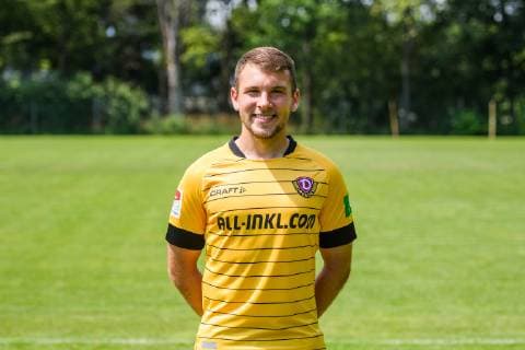 Justin Löwe ; SG Dynamo Dresden; 2. BL, Porträttermin 2019 2020