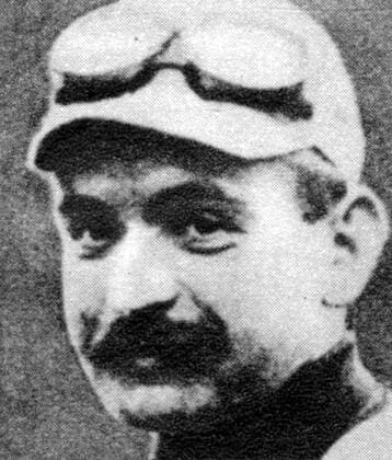 Bildnummer: 60226151 Datum: 01.01.1900 Copyright: imago United Archives International Gustave Garrigou (France) Winner of the Tour de France 1911  kbdig 1900 quadrat Bicycle race Cycle racing Goggles Portrait 60226151 Date 01 01 1900 Copyright Imago United Archives International Gustave France Winner of The Tour de France 1911  Kbdig 1900 Square BICYCLE Race Cycle Racing goggles Portrait  UnitedArchives60226151