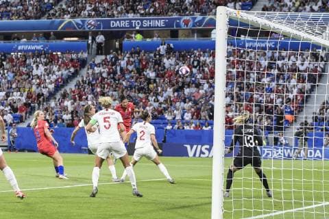 (L-R) Lindsey Horan of USA women, Jill Scott of England women, Steph Houghton of England women, Christen Press of USA women, Lucy Bronze of England women, goalkeeper Carly Telford of England women during the FIFA Women s World Cup France 2019 semi final match between England and United States of America at Stade de Lyon on July 02, 2019 in Lyon, France FIFA Women s World Cup France 2019 2018 2019 xVIxVIxImagesx xGerritxvanxKeulenxIVx 14891442