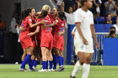 Joie de Alex Morgan (etats unis) et de ses coequipieres FOOTBALL : Angleterre vs Etats-Unis - Coupe du monde de Football Feminin 1 2 finale - 02 07 2019 FredericChambert Panoramic