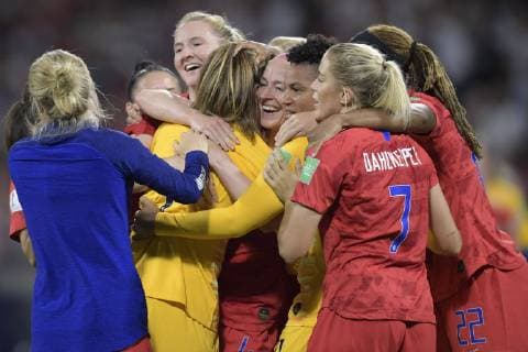 (L-R)goalkeeper Alyssa Naeher of USA women, Alex Morgan of USA women, Becky Sauerbrunn of USA women , Abby Dahlkemper of USA women, Julie Ertz of USA women, Alex Morgan of USA women, Rose Lavelle of USA women, Crystal Dunn of USA women, Christen Press of USA women during the FIFA Women s World Cup France 2019 semi final match between England and United States of America at Stade de Lyon on July 02, 2019 in Lyon, France FIFA Women s World Cup France 2019 2018 2019 xVIxVIxImagesx xGerritxvanxKeulenxIVx 14892270