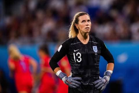 190702 Goalkeeper Carly Telford of England looks dejected after the 1-2 goal during the FIFA Women s World Cup semi-final match between England and USA on July 2, 2019 in Lyon. Photo: Simon Hastegard Bildbyran Kod SH 180099 bbeng fotboll football fotball soccer dam women kvinner frankrike france vm vm 2019 verdensmesterskap världsmästerskap fifa women s world cup 2019 world cup semifinal semi final knockout stage england usa Copyright: SIMONxHASTEGARD BB190702SH083