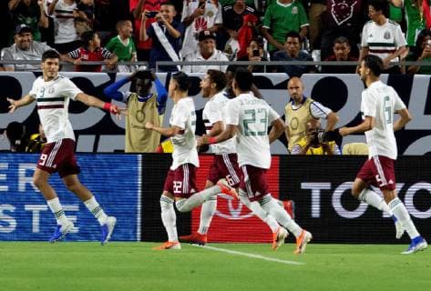 Raul Jimenez (L) of Mexico celebrates after scoring with teammates against Haiti during the semifinal of Copa de Oro of Concacaf, between Haiti and Mexico, in State Farm Stadium of Glendale, Arizona, US, 02 July 2019. Haiti vs Mexico !ACHTUNG: NUR REDAKTIONELLE NUTZUNG!  Copyright: xPhilxSotox AME3062 20190703-636977360693792868