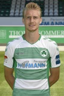 02.07.2019 - SpVgg Greuther Fürth Fuerth - Saison 2019 2012 - Fototermin Porträttermin - - Maximilian Sauer (24, SpVgg Greuther Fürth ) - Einzelbild Einzelfoto Portrait Porträt Kopfbild