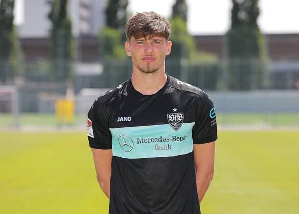 FUSSBALL 2. BUNDESLIGA SAISON 2019 2020 03.07.2019 Fototermin beim VfB Stuttgart Gregor Kobel; VfB Stuttgart
