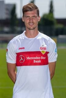 Pascal Stenzel VfB Stuttgart , FUSSBALL 2. BUNDESLIGA SAISON 2019 2020 03.07.2019 Fototermin beim VfB Stuttgart Pascal Stenzel; VfB Stuttgart