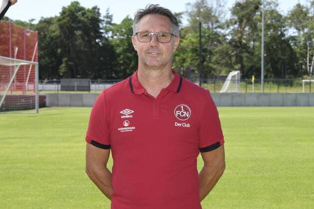 04.07.2019 - 1. FC Nuernberg FCN Club - Saison 2019 2012 - Fototermin Porträttermin - - Damir Canadi (Trainer Cheftrainer Coach 1. FC Nürnberg FCN ) Einzelbild Einzelfoto Portrait Porträt Kopfbild