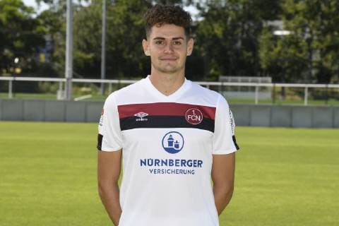 04.07.2019 - 1. FC Nuernberg FCN Club - Saison 2019 2012 - Fototermin Porträttermin - - Alexander Fuchs (35, 1. FC Nürnberg FCN ) Einzelbild Einzelfoto Portrait Porträt Kopfbild