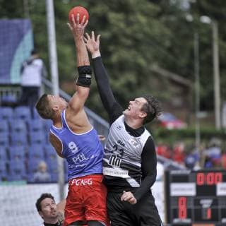 Beachhandball, EM in Polen 2019.07.05 Stare Jablonki Pilka reczna plazowa Mezczyzn Mistrzostwa Europy EURO 2019 Polska - Szwajcaria N z Marcin Miedzinski, Beat Röthlisberger Foto Marcin Bulanda PressFocus 2019.07.05 Stare Jablonki Beach Handball Men s European Championship, EM, Europameisterschaft EURO 2019 Polska - Szwajcaria Marcin Miedzinski, Beat Röthlisberger Credit: Marcin Bulanda PressFocus NEWSPIX.PL --- Newspix.pl  20190705PF_MB116