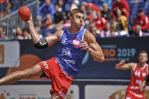 Beachhandball, EM in Polen 2019.07.05 Stare Jablonki Pilka reczna plazowa Mezczyzn Mistrzostwa Europy EURO 2019 Polska - Szwajcaria N z Marcin Miedzinski Foto Marcin Bulanda PressFocus 2019.07.05 Stare Jablonki Beach Handball Men s European Championship, EM, Europameisterschaft EURO 2019 Polska - Szwajcaria Marcin Miedzinski Credit: Marcin Bulanda PressFocus NEWSPIX.PL --- Newspix.pl  20190705PF_MB124