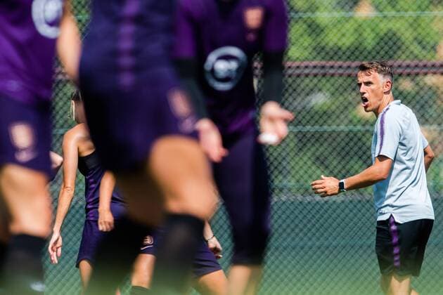 190705 Phil Neville, Head coach of England during a training session on July 5, 2019 in Nice. Photo: Simon Hastegard Bildbyran Kod SH 180103 bbeng fotboll football fotball soccer dam women kvinner frankrike france vm vm 2019 verdensmesterskap världsmästerskap fifa women s world cup 2019 world cup knockout stage england träning practice Copyright: SIMONxHASTEGARD BB190705SH053