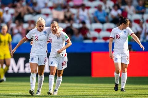 190706 Alex Greenwood, Fran Kirby and Jade Moore of England celebrate after 2-1 during the FIFA Women s World Cup bronze medal game between England and Sweden on July 6, 2019 in Nice. Photo: Petter Arvidson Bildbyran Kod PA 180104 bbeng fotboll football fotball soccer dam women kvinner frankrike france vm vm 2019 jubel verdensmesterskap världsmästerskap fifa women s world cup 2019 world cup Sweden sverige England bronsfinal bronze medal match bronsmatch third place playoff Copyright: PETTERxARVIDSON BB190706PA052
