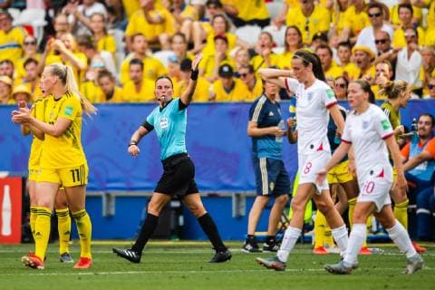 190706 Referee Anastasia Pustovoitova judges away 2-2 after a VAR decision during the FIFA Women s World Cup bronze medal game between England and Sweden on July 6, 2019 in Nice. Photo: Petter Arvidson Bildbyran Kod PA 180104 bbeng fotboll football fotball soccer dam women kvinner frankrike france vm vm 2019 verdensmesterskap världsmästerskap fifa women s world cup 2019 world cup Sweden sverige England bronsfinal bronze medal match bronsmatch third place playoff Copyright: PETTERxARVIDSON BB190706PA054