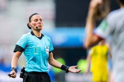 190706 Referee Anastasia Pustovoitova during the FIFA Women s World Cup bronze medal game between England and Sweden on July 6, 2019 in Nice. Photo: Petter Arvidson Bildbyran Kod PA 180104 bbeng fotboll football fotball soccer dam women kvinner frankrike france vm vm 2019 verdensmesterskap världsmästerskap fifa women s world cup 2019 world cup Sweden sverige England bronsfinal bronze medal match bronsmatch third place playoff Copyright: PETTERxARVIDSON BB190706PA082