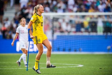 Sport Bilder des Tages 190706 Fridolina Rolfö of Sweden celebrates winning bronze after the FIFA Women s World Cup bronze medal game between England and Sweden on July 6, 2019 in Nice. Photo: Simon Hastegard Bildbyran Kod SH 180104 bbeng fotboll football fotball soccer dam women kvinner frankrike france vm vm 2019 jubel verdensmesterskap världsmästerskap fifa women s world cup 2019 world cup bronsmatch Third Place Play Off england sweden sverige Copyright: SIMONxHASTEGARD BB190706SH066
