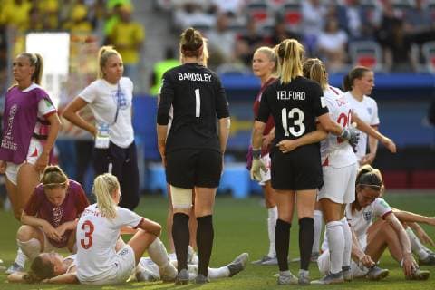 July 6, 2019 - Nice, France - England players dejecteds after the 2019 FIFA Women s World Cup France 3rd Place Match match between England and Sweden at Stade de Nice on July 6, 2019 in Nice, France. England v Sweden: 3rd Place Match - 2019 FIFA Women s World Cup France  - ZUMAn230 20190706_zaa_n230_211 Copyright: xJosexBretonx