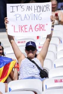 Sport Bilder des Tages Supportrice FOOTBALL: Coupe du monde feminine - Angleterre vs Suede - petite finale - Nice - 06 07 2019 NorbertScanella PanoramiC 