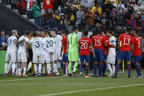 Argentina vs. Chile SÃO PAULO, SP - 06.07.2019: ARGENTINA VS. CHILE - Confusion between players after the expulsion of Messi and Medel during a match between Argentina and Chile, valid for the dispute of the third place of the Copa América 2019, held this Saturday (06) at the Corinthians Arena in São Paulo, SP. (Photo: Ricardo Moreira Fotoarena) x1759119x  RicardoxMoreira