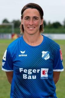 Anne Van Bonn (7), Porträt, Portrait, Einzelbild, Aktion, Action, 06.07.2019, Willstätt Sand (Deutschland), Fussball, Flyeralarm Frauen-Bundesliga, Fototermin SC Sand, DFB DFL REGULATIONS PROHIBIT ANY USE OF PHOTOGRAPHS AS IMAGE SEQUENCES AND OR QUASI-VIDEO.