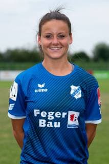 Jasmin Sehan (11), Porträt, Portrait, Einzelbild, Aktion, Action, 06.07.2019, Willstätt Sand (Deutschland), Fussball, Flyeralarm Frauen-Bundesliga, Fototermin SC Sand, DFB DFL REGULATIONS PROHIBIT ANY USE OF PHOTOGRAPHS AS IMAGE SEQUENCES AND OR QUASI-VIDEO.
