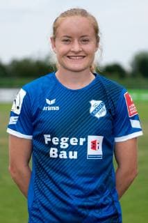 Paige Satchell (13), Porträt, Portrait, Einzelbild, Aktion, Action, 06.07.2019, Willstätt Sand (Deutschland), Fussball, Flyeralarm Frauen-Bundesliga, Fototermin SC Sand, DFB DFL REGULATIONS PROHIBIT ANY USE OF PHOTOGRAPHS AS IMAGE SEQUENCES AND OR QUASI-VIDEO.