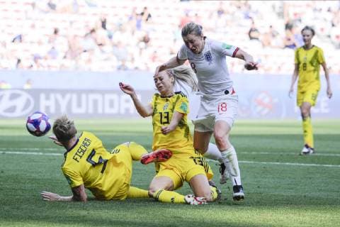 Ellen White (Angleterre) - Nilla Fischer (Suede) - Amanda Ilestedt (Suede) FOOTBALL: Coupe du monde feminine - Angleterre vs Suede - petite finale - Nice - 06 07 2019 NorbertScanella PanoramiC 
