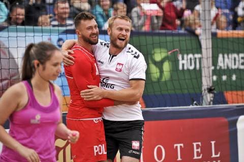 2019.07.07 Stare Jablonki Pilka reczna plazowa Mezczyzn Mistrzostwa Europy EURO 2019 Francja - Polska N z Lukasz Zakreta, Mikolaj Krekora, radosc, wygrana, zwyciestwo, historyczny sukces Foto Marcin Bulanda PressFocus 2019.07.07 Stare Jablonki Beach Handball Men s European Championship, EM, Europameisterschaft EURO 2019 Francja - Polska Lukasz Zakreta, Mikolaj Krekora, radosc, wygrana, zwyciestwo, historyczny sukces Credit: Marcin Bulanda PressFocus NEWSPIX.PL --- Newspix.pl 20190707PF_MB639