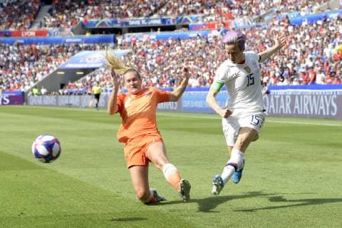 (L-R) Desiree van Lunteren of Netherlands women, Megan Rapinoe of USA women during the FIFA Women s World Cup France 2019 final match between United States of America and The Netherlands at Stade de Lyon on July 07, 2019 in Lyon, France FIFA Women s World Cup France 2019 2018 2019 xVIxVIxImagesx xGerritxvanxKeulenxIVx 14934886